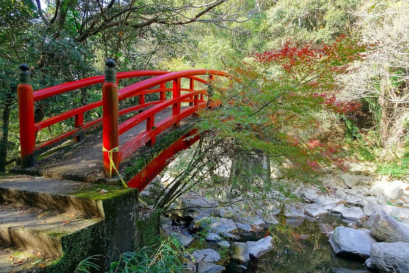 太山寺奥の院閼伽井橋