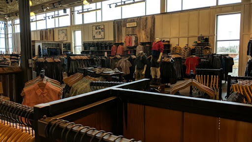 Clothing Store «L.L. Bean», reviews and photos, 1000 Ross Park Mall Dr, Pittsburgh, PA 15237, USA
