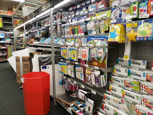Office Supply Store «Staples», reviews and photos, 2950 Belcrest Center Dr, Hyattsville, MD 20782, USA