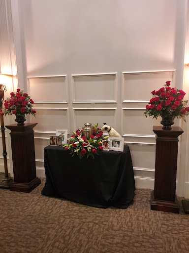 Funeral Home «Hendersonville Memory Gardens & Funeral Home», reviews and photos, 353 E Main St, Hendersonville, TN 37075, USA
