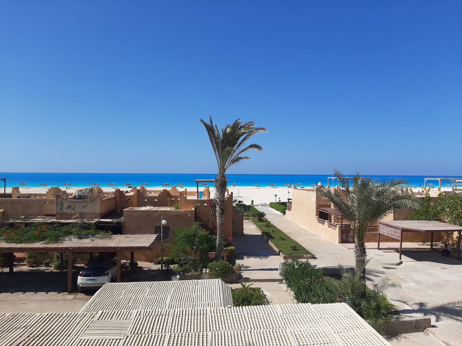 Φωτογραφία του El-Rowad Beach παροχές περιοχής