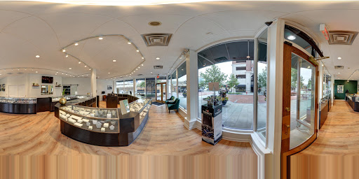 Jewelry Store «Oak Park Jewelers», reviews and photos, 101 S Marion St, Oak Park, IL 60302, USA