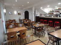 Atmosphère du Restaurant Auberge Saint Jacques à Saint-Alban-sur-Limagnole - n°11