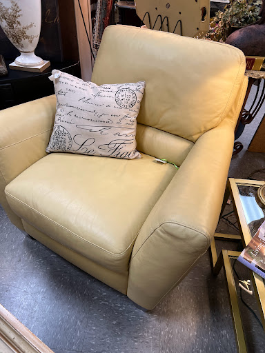 Furniture Store «Church Ladies Furniture Consignment», reviews and photos, 3570 Buford Hwy #204, Duluth, GA 30096, USA