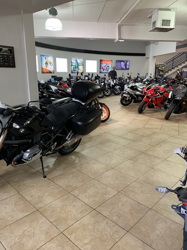 Motorsports Store «RIVA Motorsports», reviews and photos, 3671 N Dixie Hwy, Pompano Beach, FL 33064, USA