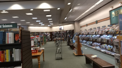 Book Store «Barnes & Noble», reviews and photos, 444 Broadway, Saugus, MA 01906, USA