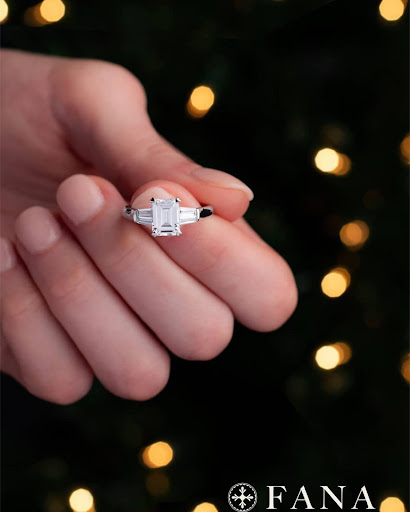 Jewelry Store «Worthington Jewelers», reviews and photos, 692 High St, Worthington, OH 43085, USA