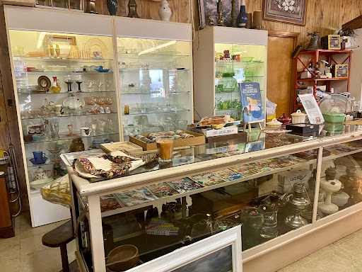 Hartwell Antiques and Collectibles