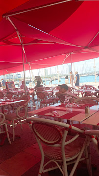 Atmosphère du Restaurant Le Grand Café de la Rade à Toulon - n°4