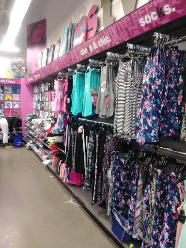 Variety Store «Five Below», reviews and photos, 846 Pelham Pkwy, Pelham, NY 10803, USA
