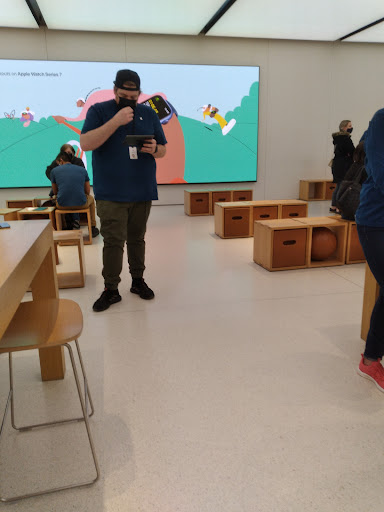 Computer Store «Apple Annapolis», reviews and photos, 1735 Annapolis Mall Rd, Annapolis, MD 21401, USA