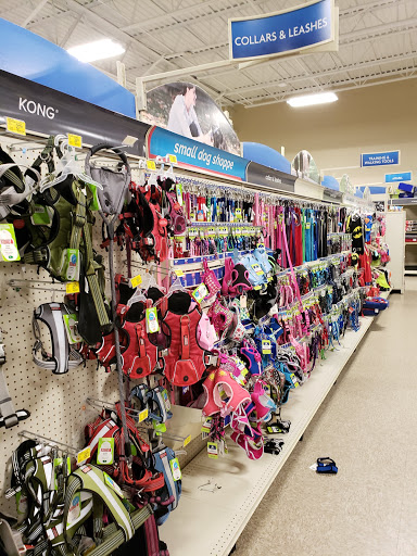 Pet Supply Store «PetSmart», reviews and photos, 150 Glynn Isle, Brunswick, GA 31525, USA