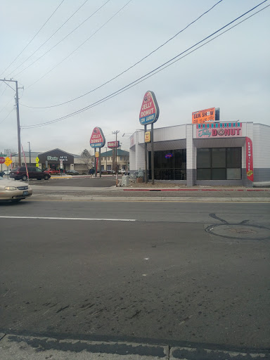 Donut Shop «Jelly Donut», reviews and photos, 1750 S Virginia St, Reno, NV 89502, USA