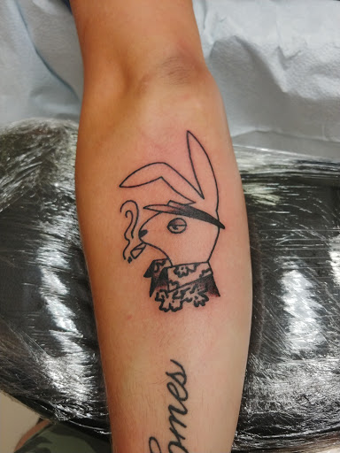 Tattoo Shop «One Love Tattoos», reviews and photos, 903 N Austin Ave, Georgetown, TX 78626, USA