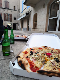 Plats et boissons du Pizzas à emporter Pizzeria La Bourgade à Mane - n°1