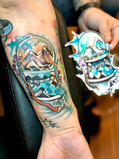 Tattoo Shop «Freaks & Geeks Tattoo Sideshow», reviews and photos, 745 Haywood Rd, Asheville, NC 28806, USA