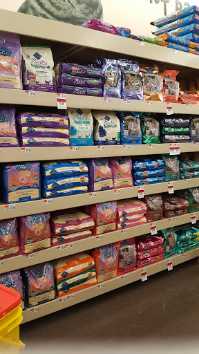Pet Supply Store «Pet Supplies Plus», reviews and photos, 911 N Cable Rd a, Lima, OH 45805, USA