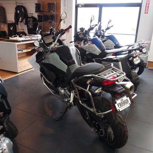 BMW Motorcycle Dealer «BMW Motorcycles Southeast Michigan», reviews and photos, 14855 Sheldon Rd, Plymouth, MI 48170, USA