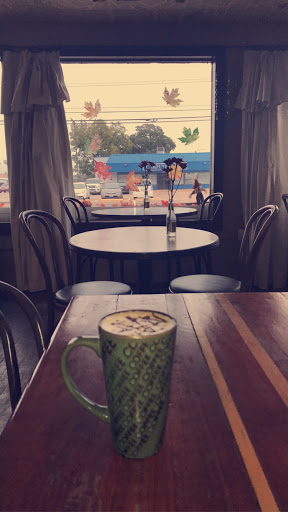 Coffee Shop «The Full Cup Bookstore and Coffee Shop», reviews and photos, 922 S Main St, Weatherford, TX 76086, USA