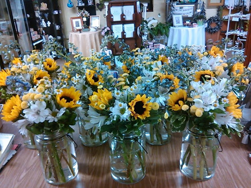 Florist «Forget-Me-Not Florist», reviews and photos, 1083 Park Ave, Cranston, RI 02910, USA