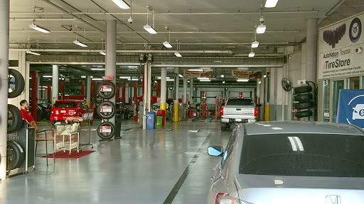 Toyota Dealer «AutoNation Toyota Cerritos», reviews and photos, 18700 Studebaker Rd, Cerritos, CA 90703, USA
