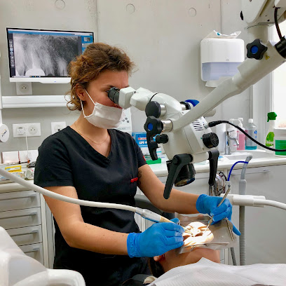 Dr Katherine SEMENNIKOVA - Endodontiste Paris 9e