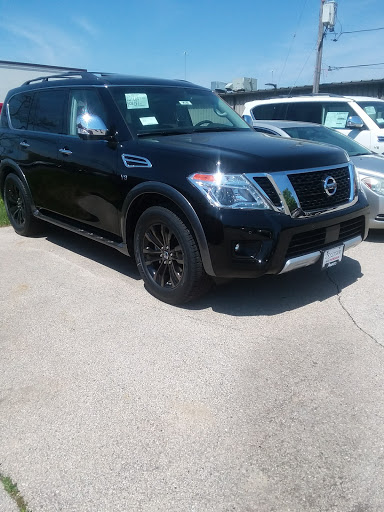 Nissan Dealer «John Amato Nissan», reviews and photos, 5200 N Port Washington Rd, Glendale, WI 53217, USA