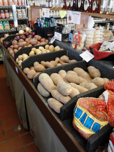 Deli «Davis Nursery & Country Market», reviews and photos, 202 Clifty Dr, Madison, IN 47250, USA