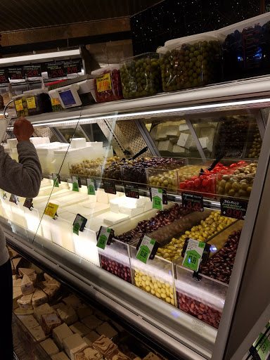 Grocery Store «Fresh Farms», reviews and photos, 20 S Milwaukee Ave, Wheeling, IL 60090, USA