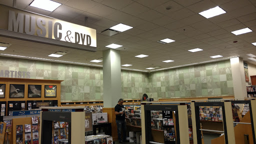Book Store «Barnes & Noble Booksellers Palm Desert», reviews and photos, 72840 Highway 111 # 425, Palm Desert, CA 92260, USA
