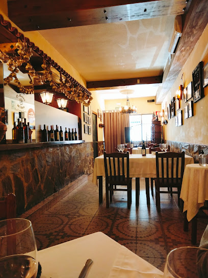 Restaurante El Mesón del Zorro - C. Brahones, 4, 49004 Zamora, Spain