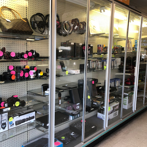 Pawn Shop «Pacific Beach Loan & Jewelry», reviews and photos, 1471 Garnet Ave, San Diego, CA 92109, USA