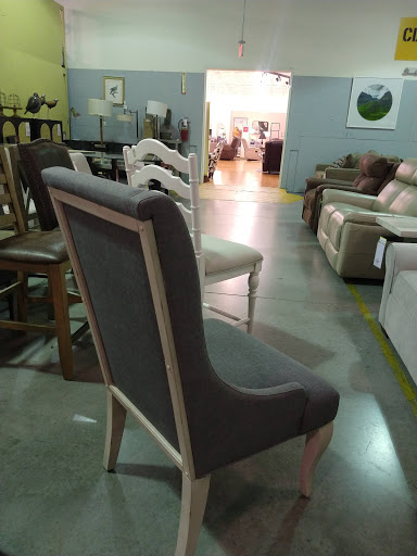 Furniture Store «American Signature Furniture», reviews and photos, 1924 W International Speedway Blvd, Daytona Beach, FL 32114, USA