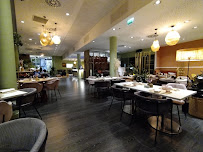 Atmosphère du Restaurant méditerranéen SOLIS Bar & Restaurant à Paris - n°3