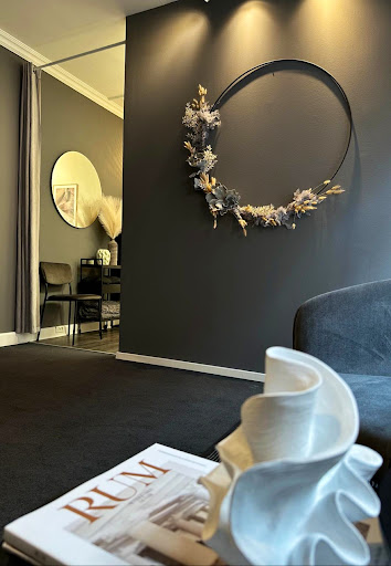 Alminde Skønhed og Mkk Brow & Lashes in Ringsted, Ringsted