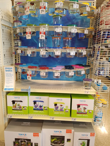 Pet Supply Store «PetSmart», reviews and photos, 1020 Veterans Pkwy #900, Clarksville, IN 47129, USA