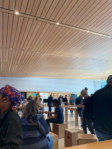 Computer Store «Apple Southlake Town Square», reviews and photos, 260 Grand Ave, Southlake, TX 76092, USA