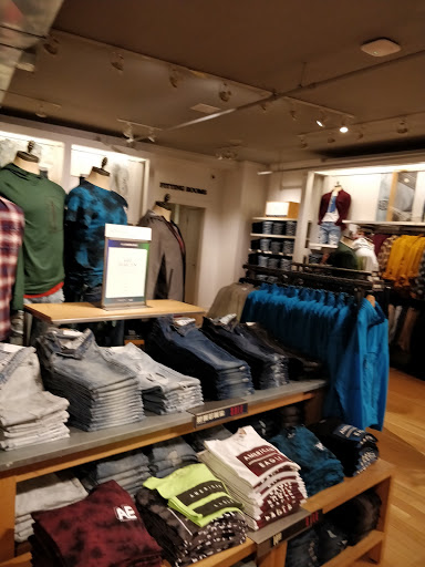 Clothing Store «AEO Factory & Aerie Store», reviews and photos, 442 Fulton St, Brooklyn, NY 11201, USA