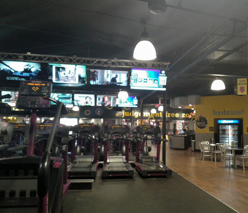 Gym «Planet Fitness», reviews and photos, 4135 Chicago Ave, Riverside, CA 92507, USA