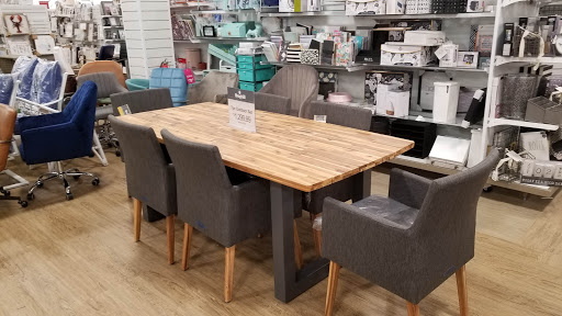 Shopping Mall «Berkshire Shopping Center», reviews and photos, 67 Newtown Rd, Danbury, CT 06810, USA