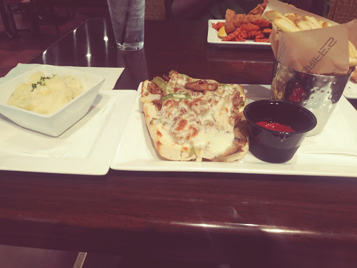 Restaurant «Griffs», reviews and photos, 323 W Cardinal Blvd, Louisville, KY 40208, USA