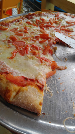 Italian Restaurant «Yacht Basin Eatery», reviews and photos, 122 Yacht Basin Dr, Southport, NC 28461, USA