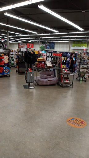 Pet Supply Store «Petco Animal Supplies», reviews and photos, 5850 Sepulveda Blvd, Van Nuys, CA 91411, USA