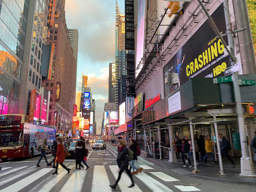 Moving Company «High Touch Moving», reviews and photos, 53-28 11th St, Long Island City, NY 11101, USA