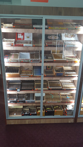 Tobacco Shop «Leaf N Legend Vape & smoke shop», reviews and photos, 605 Bedford St #3, Whitman, MA 02382, USA
