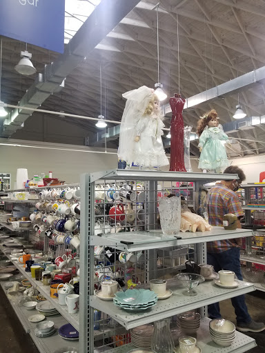 Thrift Store «Goodwill Store and Donation Center», reviews and photos, 3401 Fredericksburg Rd, San Antonio, TX 78201, USA