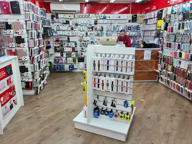 Reviews of Fone World in Colchester - Cell phone store