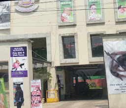 Plaza MAQ 310 - Centro Comercial photo