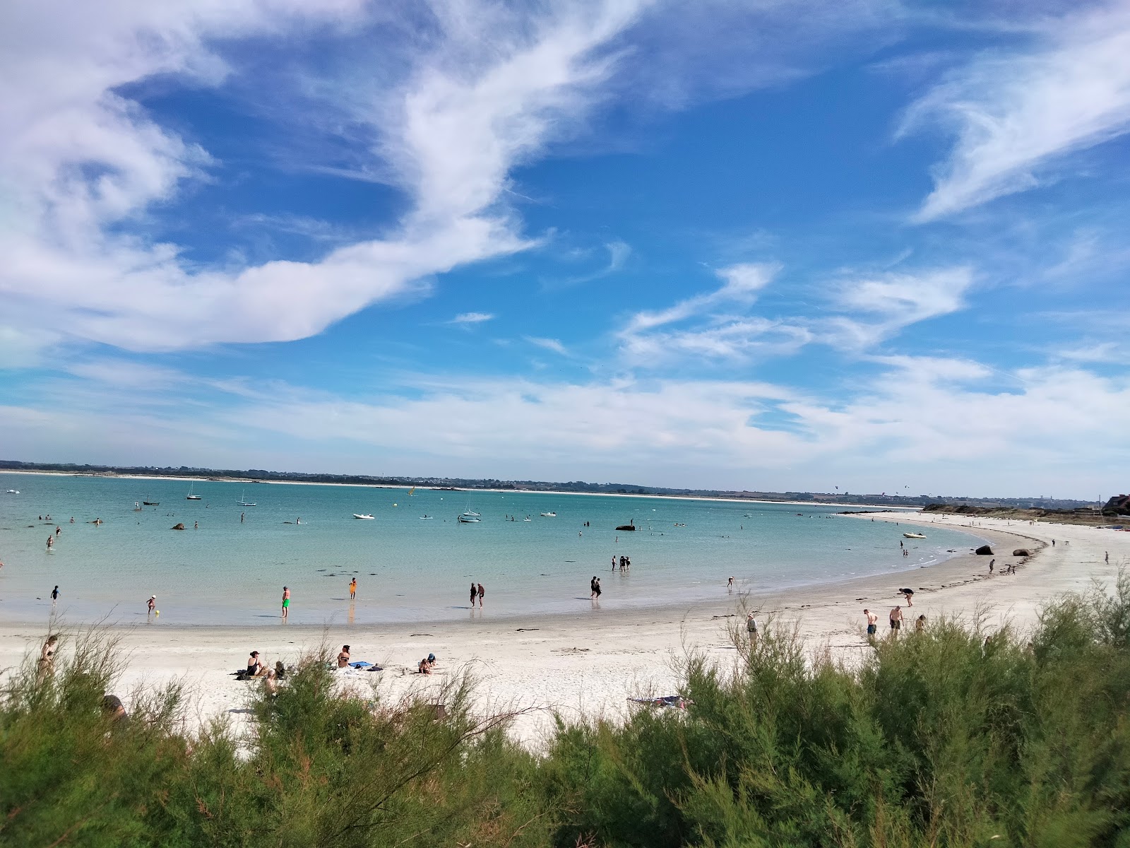 Foto di Plage de Kerurus con una superficie del sabbia beige