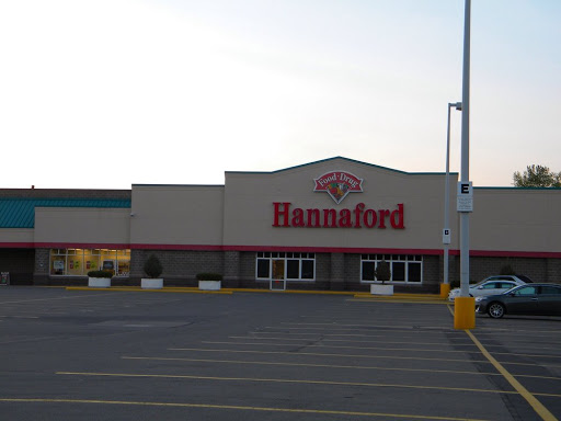 Grocery Store «Hannaford Supermarket», reviews and photos, 401 E Albany St, Herkimer, NY 13350, USA